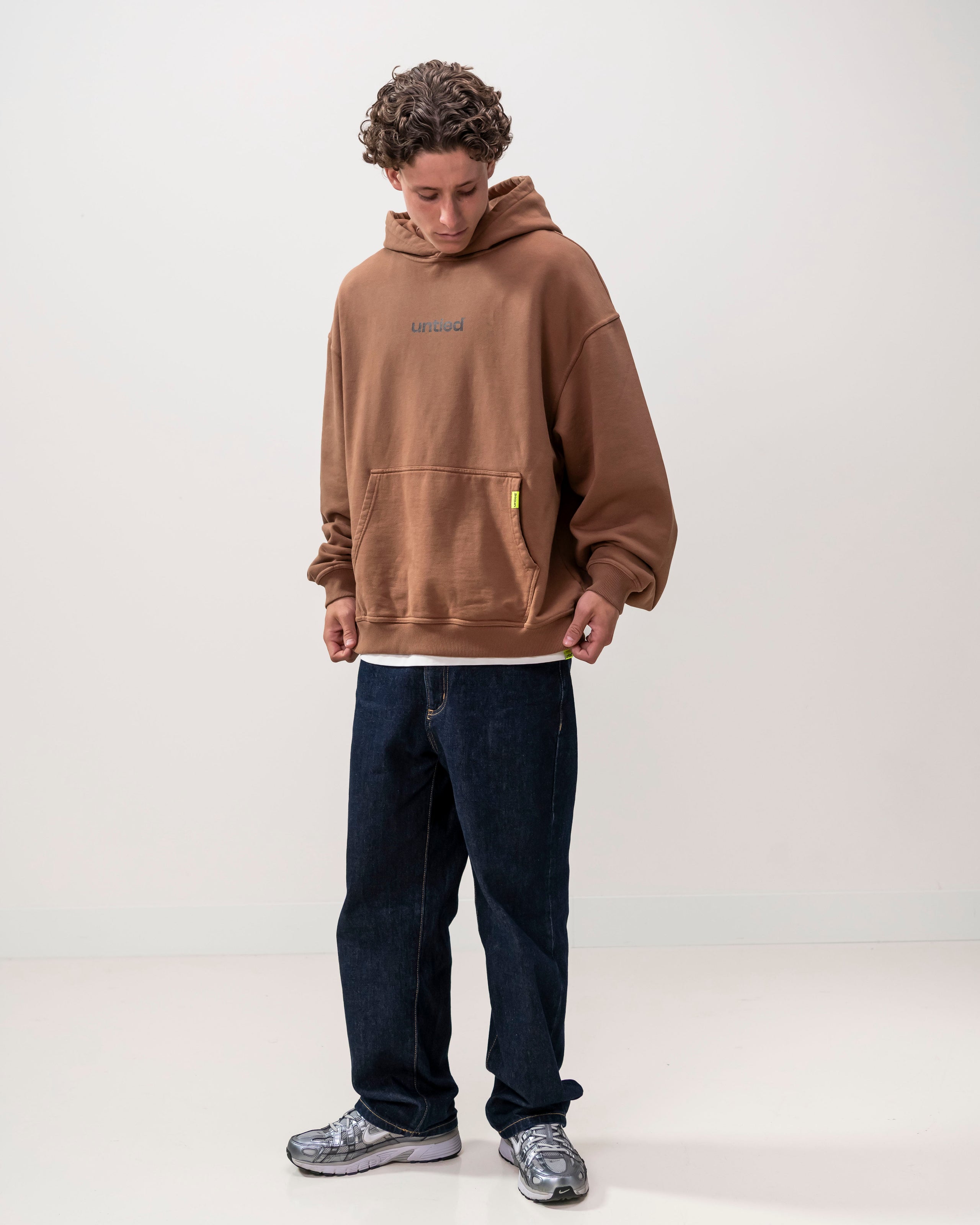 UNTIED® HOODIE — Brown